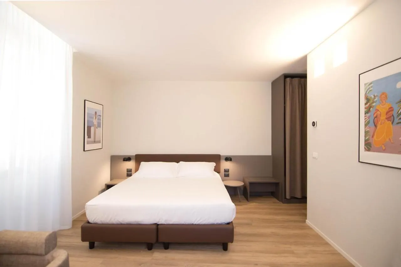 Palazzo Bellocchi - Suites & Apartments Brindisi Itália