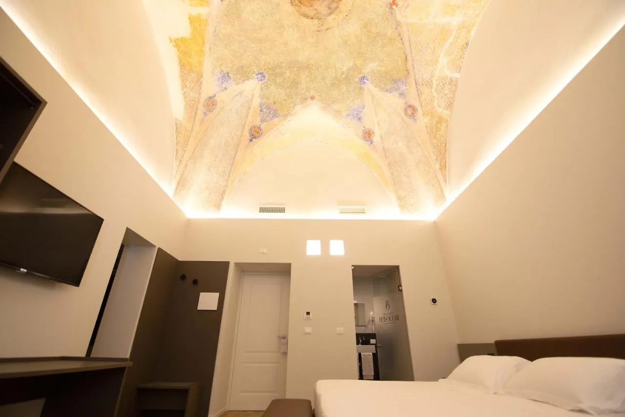 Alojamento de Acomodação e Pequeno-almoço Palazzo Bellocchi - Suites & Apartments Brindisi Itália